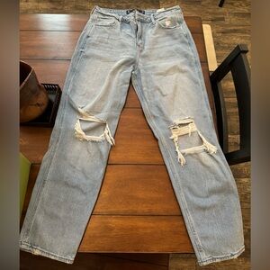 Women’s Hollister high rise mom jeans